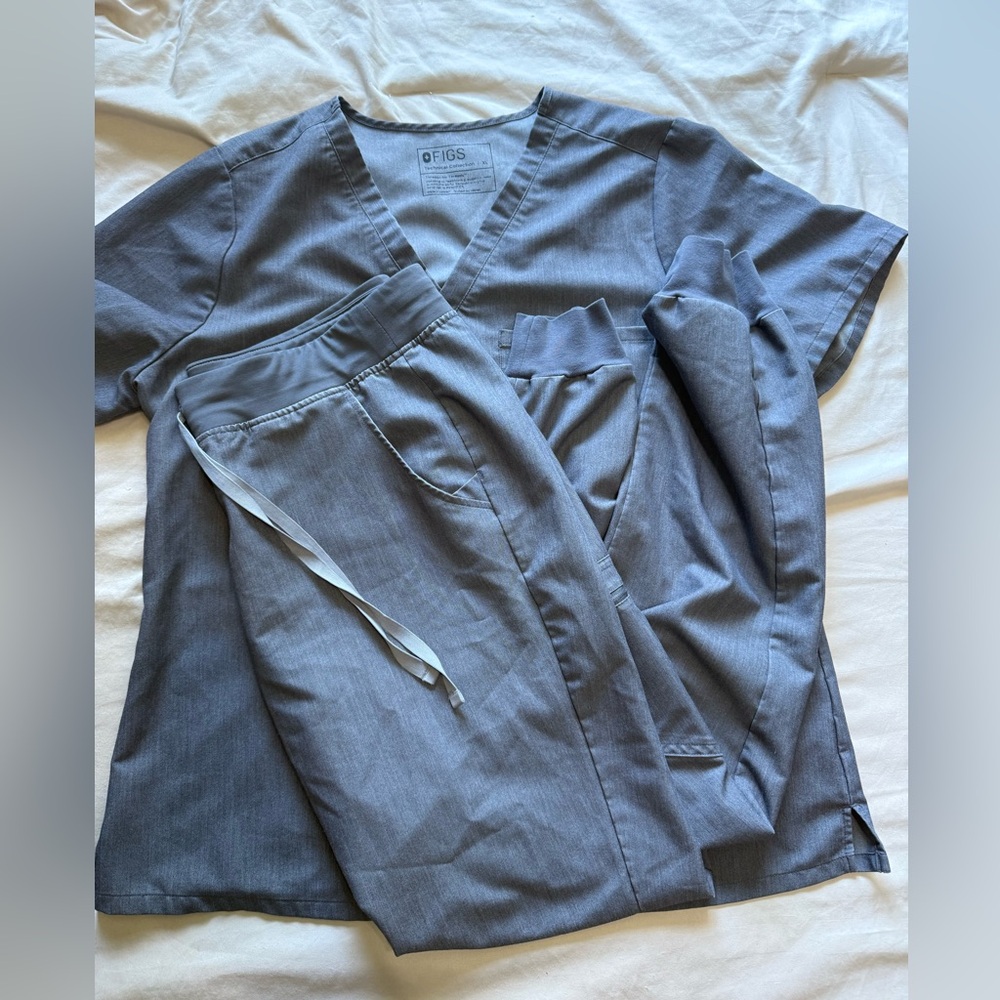 Figs scrub set